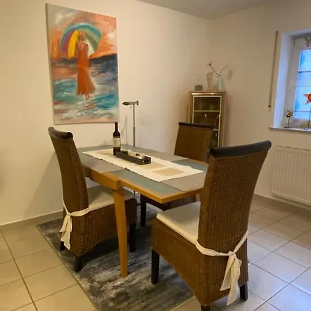 Zwischen Wald Und Reben Апартаменты Gollheim